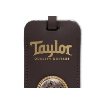 Etiqueta de equipaje de cuero Taylor con concho, marrón chocolate, logotipo dorado, 2 image